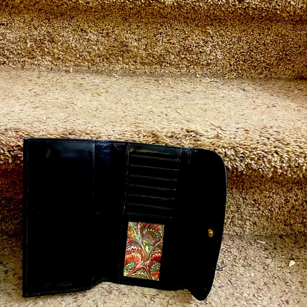 Dooney and Bourke wallet